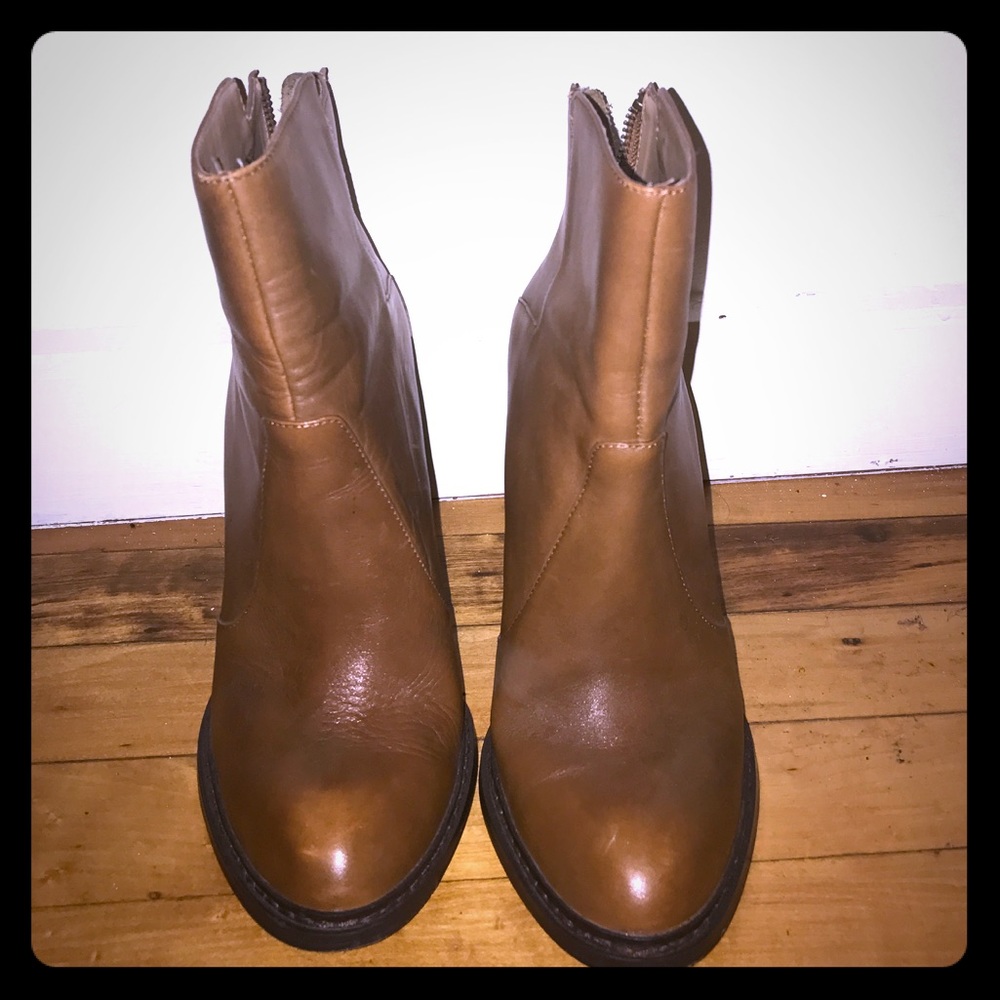 Chinese laundry tan booties size 7