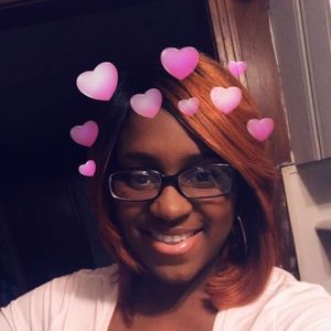 Meet your Posher, Ebony