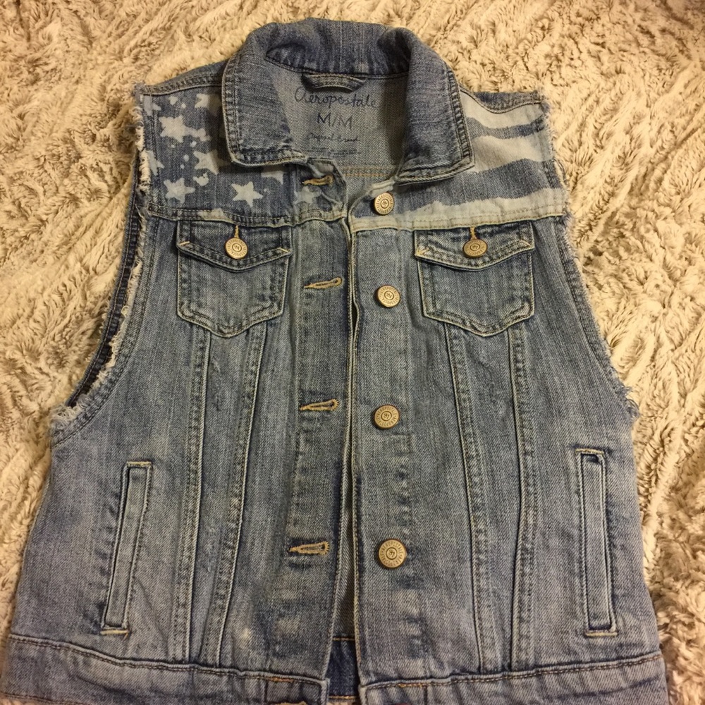 Cute jeans tops!