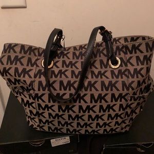 Michael Kors purse