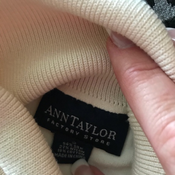 Cream turtle neck - Picture 4 of 5