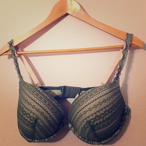 Victoria’s Secret army green lace push up bra