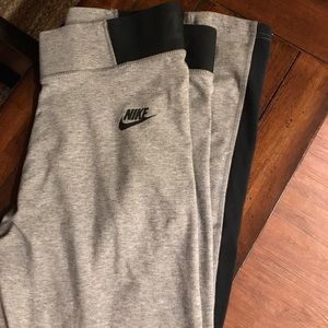 Nike Yoga Pants - L