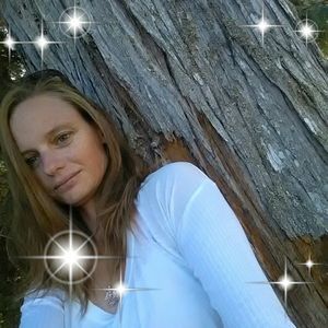 Meet your Posher, Dena