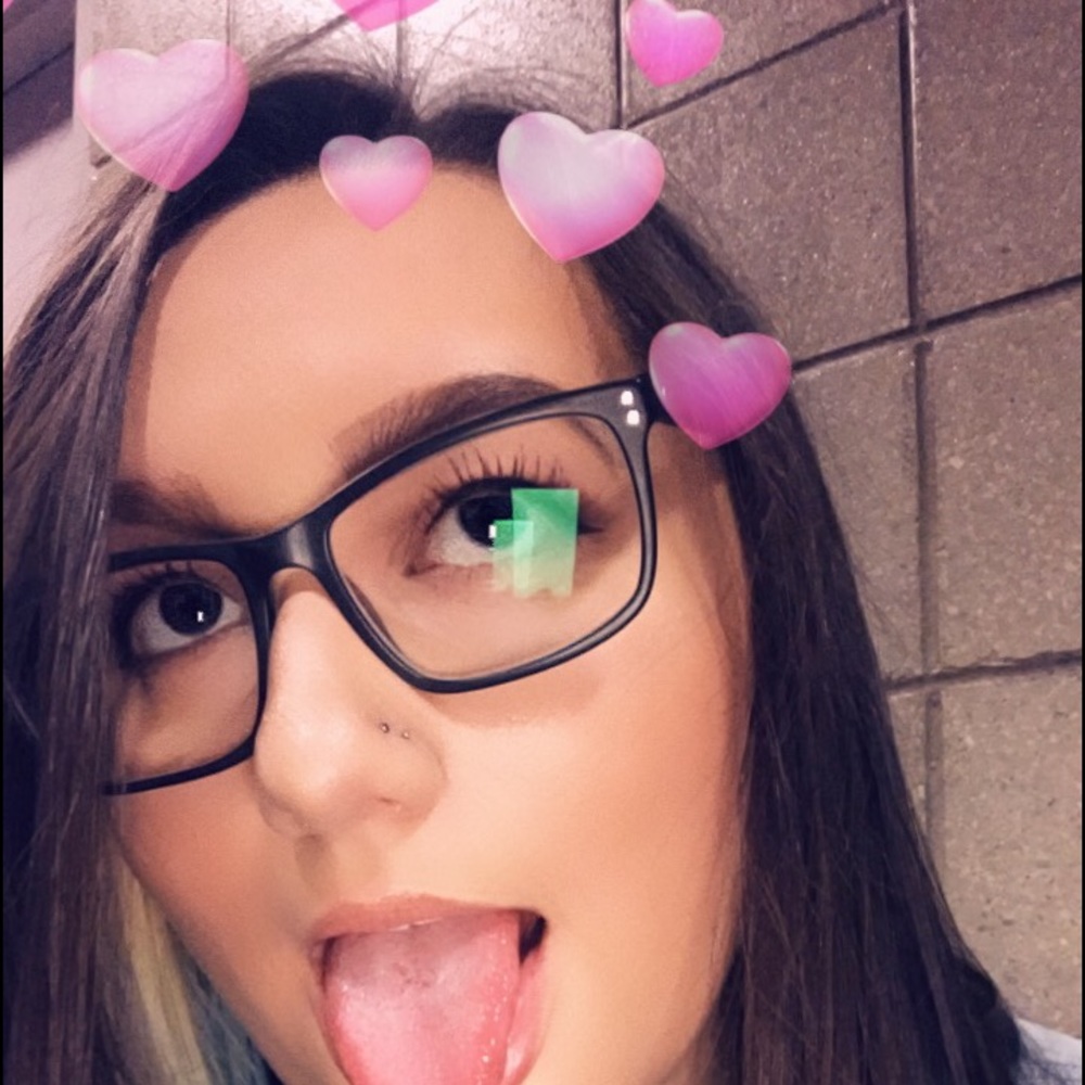 Meet your Posher, Alyssa