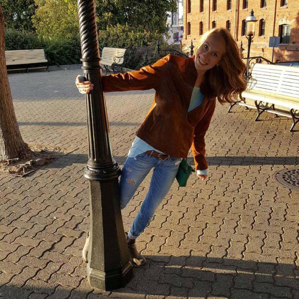 Meet your Posher, Kira