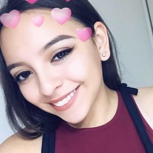 Meet your Posher, Daniella