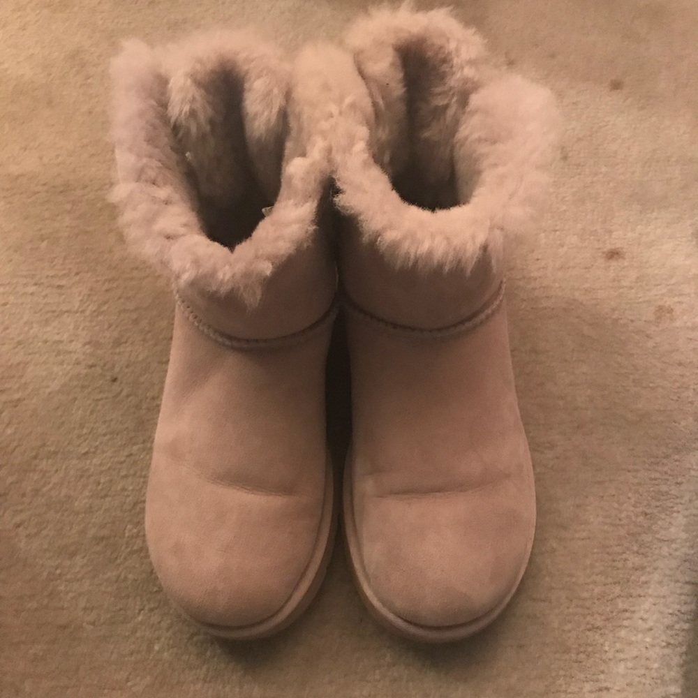 Lavender Bailey Bow Mini Uggs