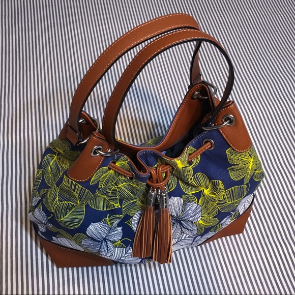 CHAPS Floral Print Handbag - Picture 1 of 8