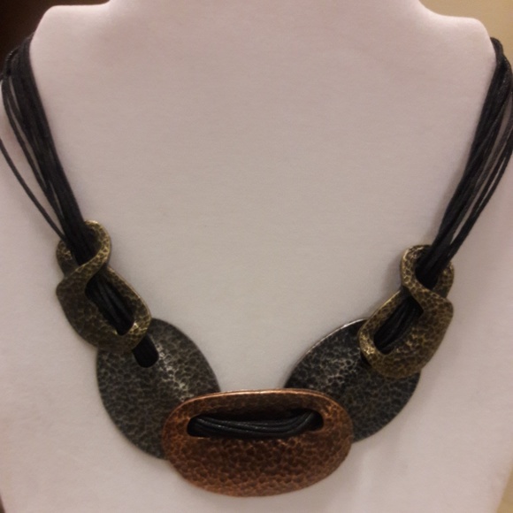 Copper, silver & antique gold chocker/necklace - Picture 2 of 3