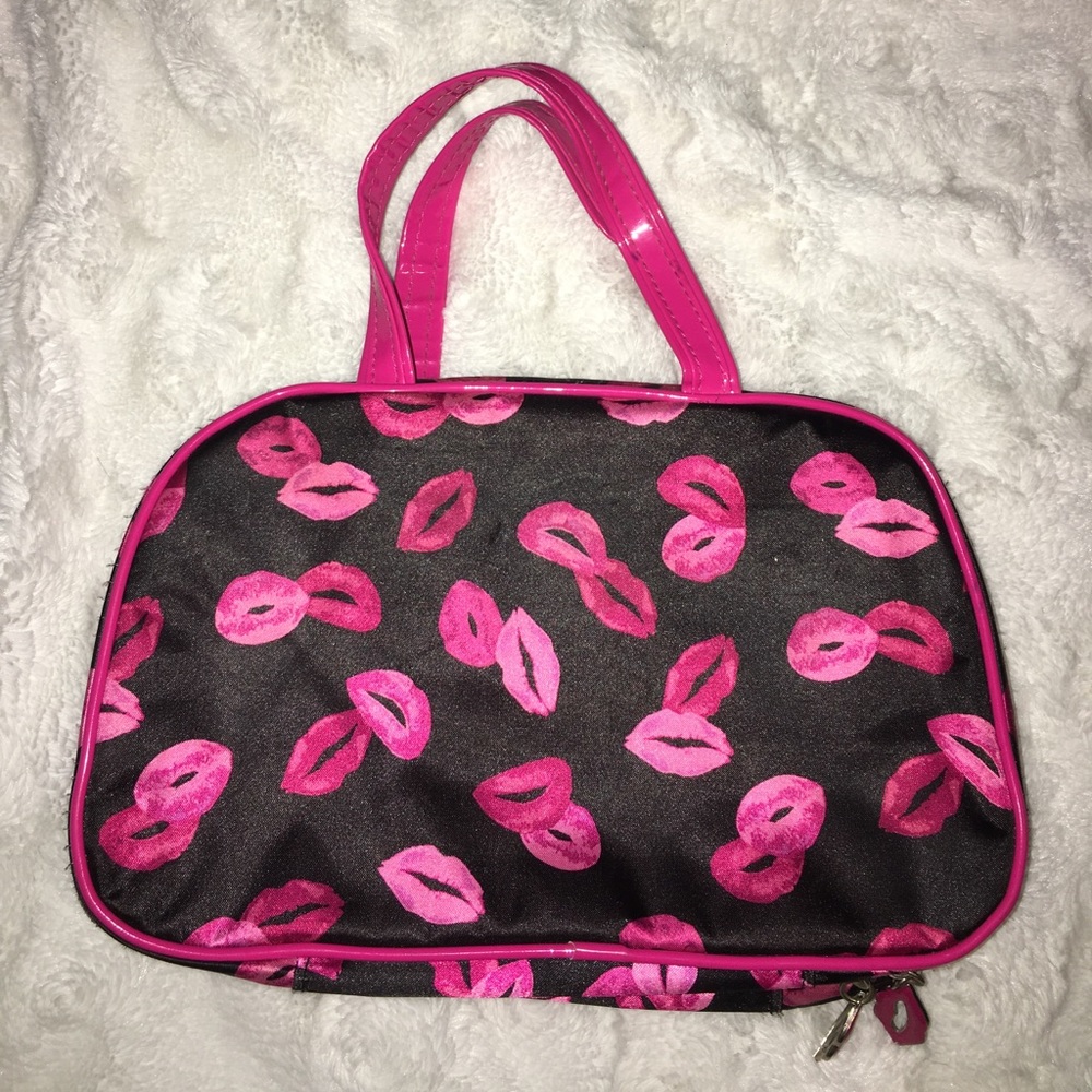 Makeup bag