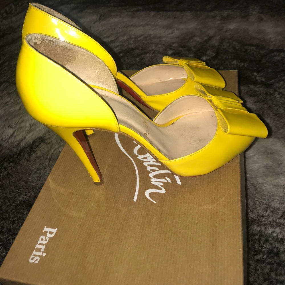 “Jolie Noeud Dorcet” Christian louboutin