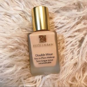Estée Lauder Double Wear Foundation