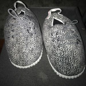 Yeezy slippers