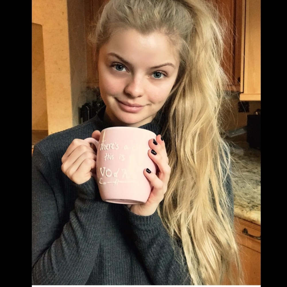 Meet your Posher, Courtney