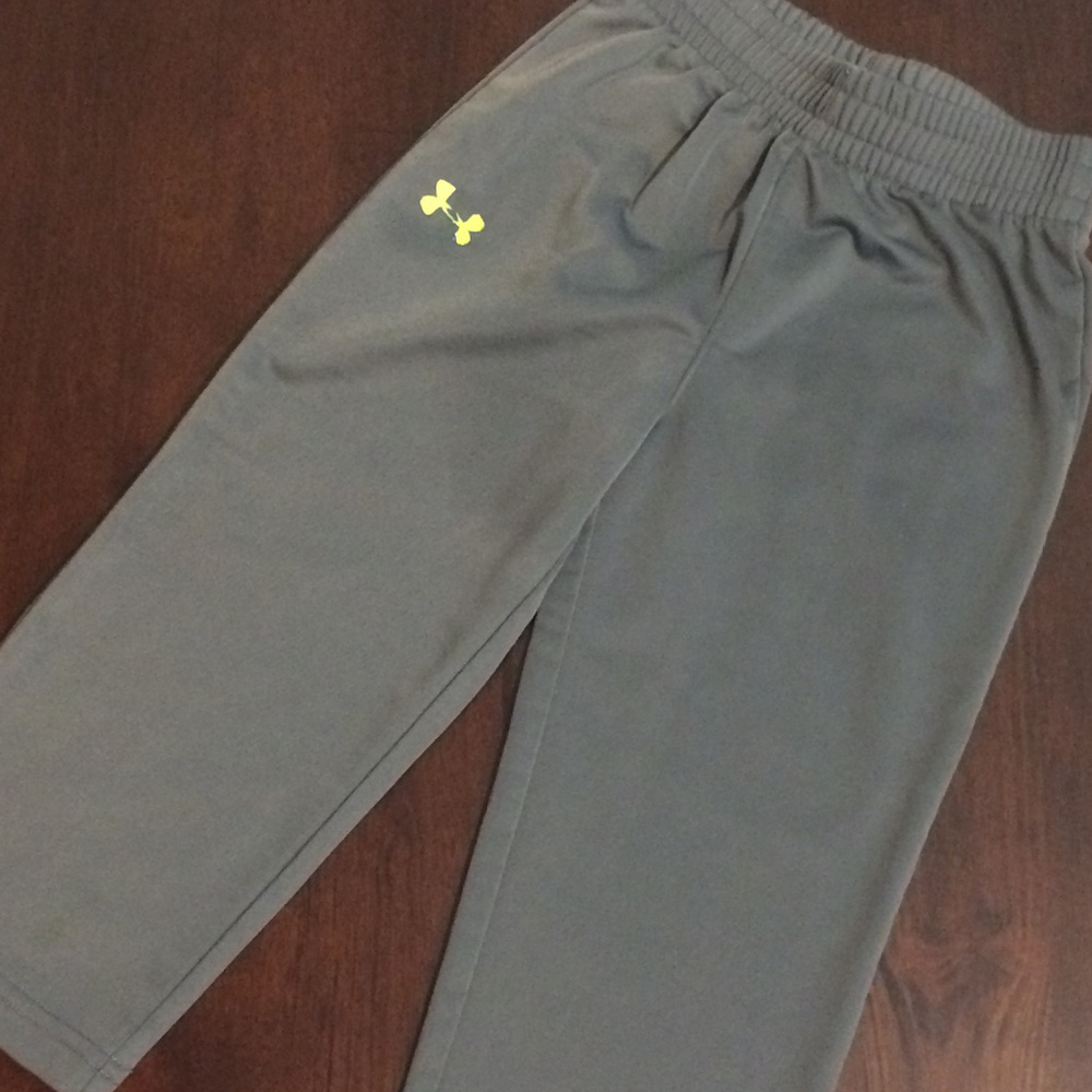 Under Armor Boys Gray Sweat pants