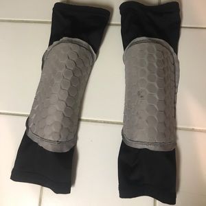 McDavid knee pads