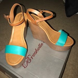 Wedge with teal and tan straps