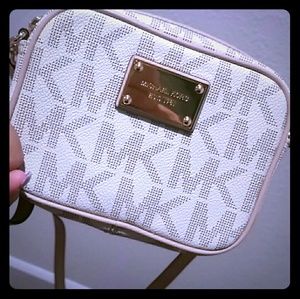 SOLD!!!!! Michael kors purse authentic