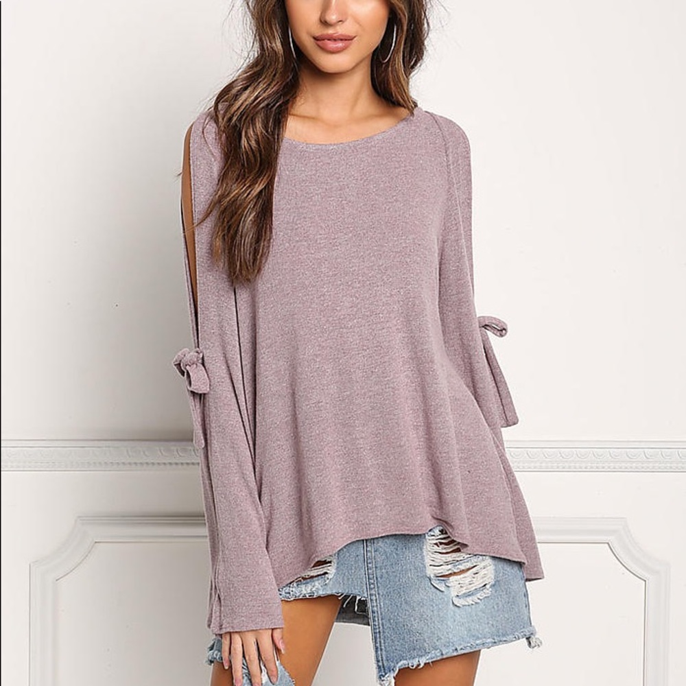 JOLIE Slit Sleeve Lilac Top (L left!) - Picture 2 of 4