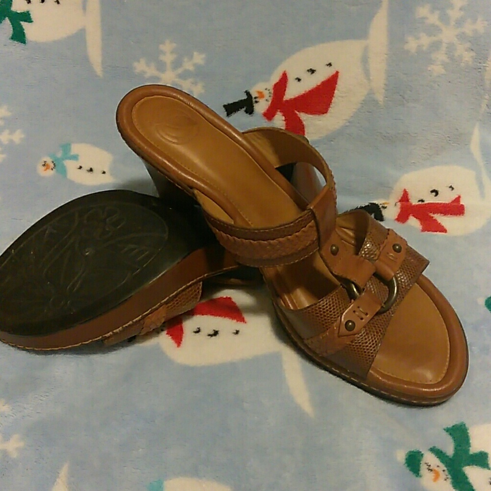 Heels - Picture 2 of 4