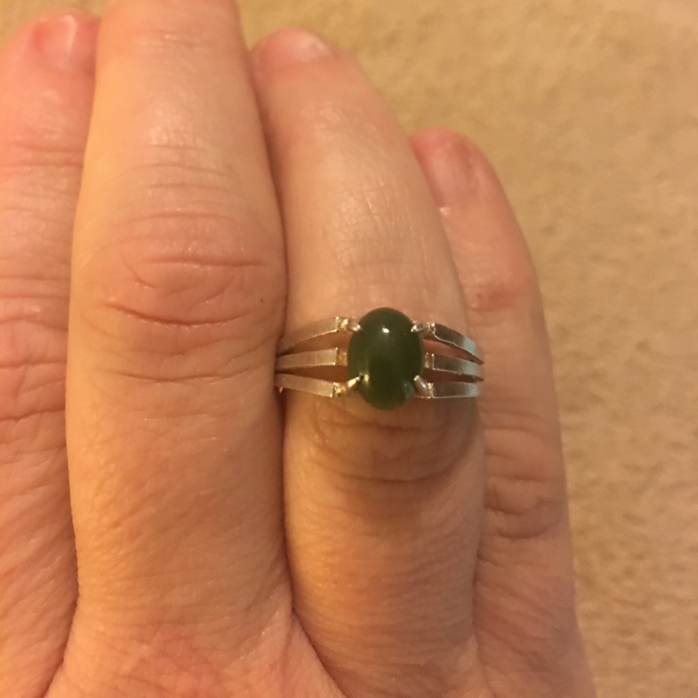 Vintage Jade & Sterling Silver Ring Size 6