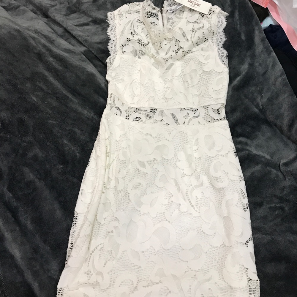 Medium lace fitted dress, new with tag