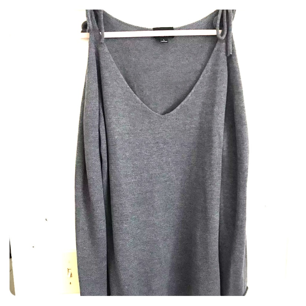 Long sleeve cold shoulder sweater shirt