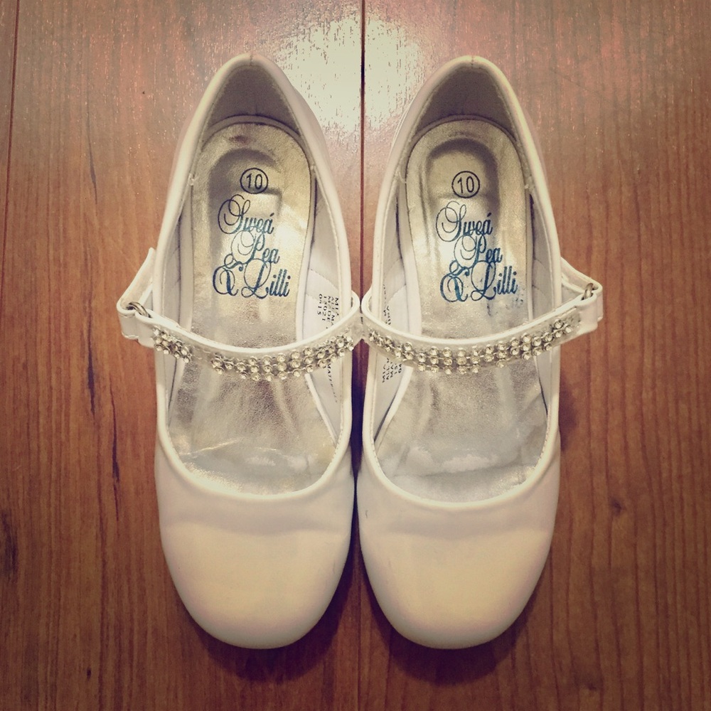 🎄CHRISTMAS🎄Girls 10 white rhinestone dress shoes
