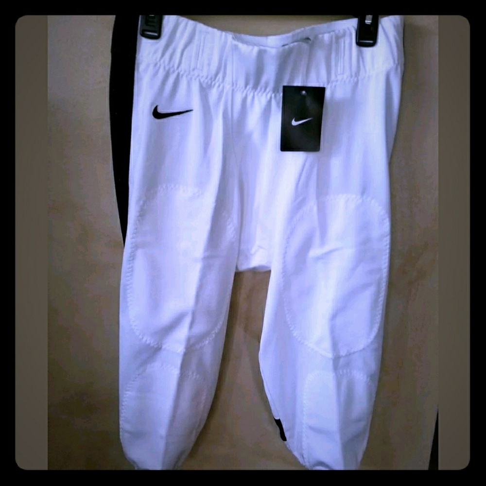 NWT MEANS NIKE FOOTBALL ATHLETIC PANTS