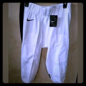 NWT MEANS NIKE FOOTBALL ATHLETIC PANTS