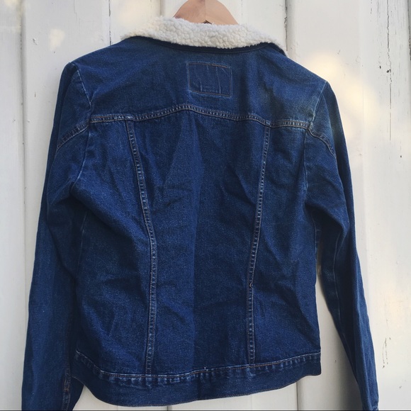 🛑SOLD🛑 Vintage Denim Jacket - Picture 3 of 5