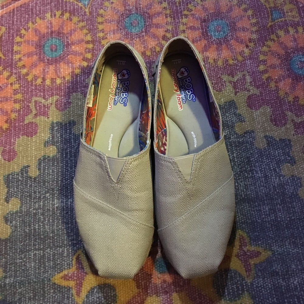 Tan Bobs shoes