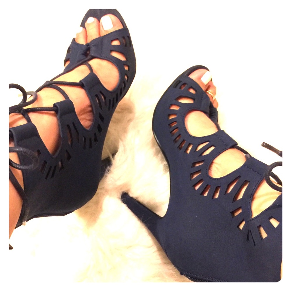 Charlotte Russe 8 Navy Heels