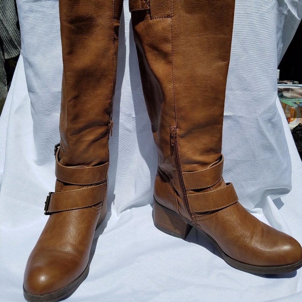 Tall  boots