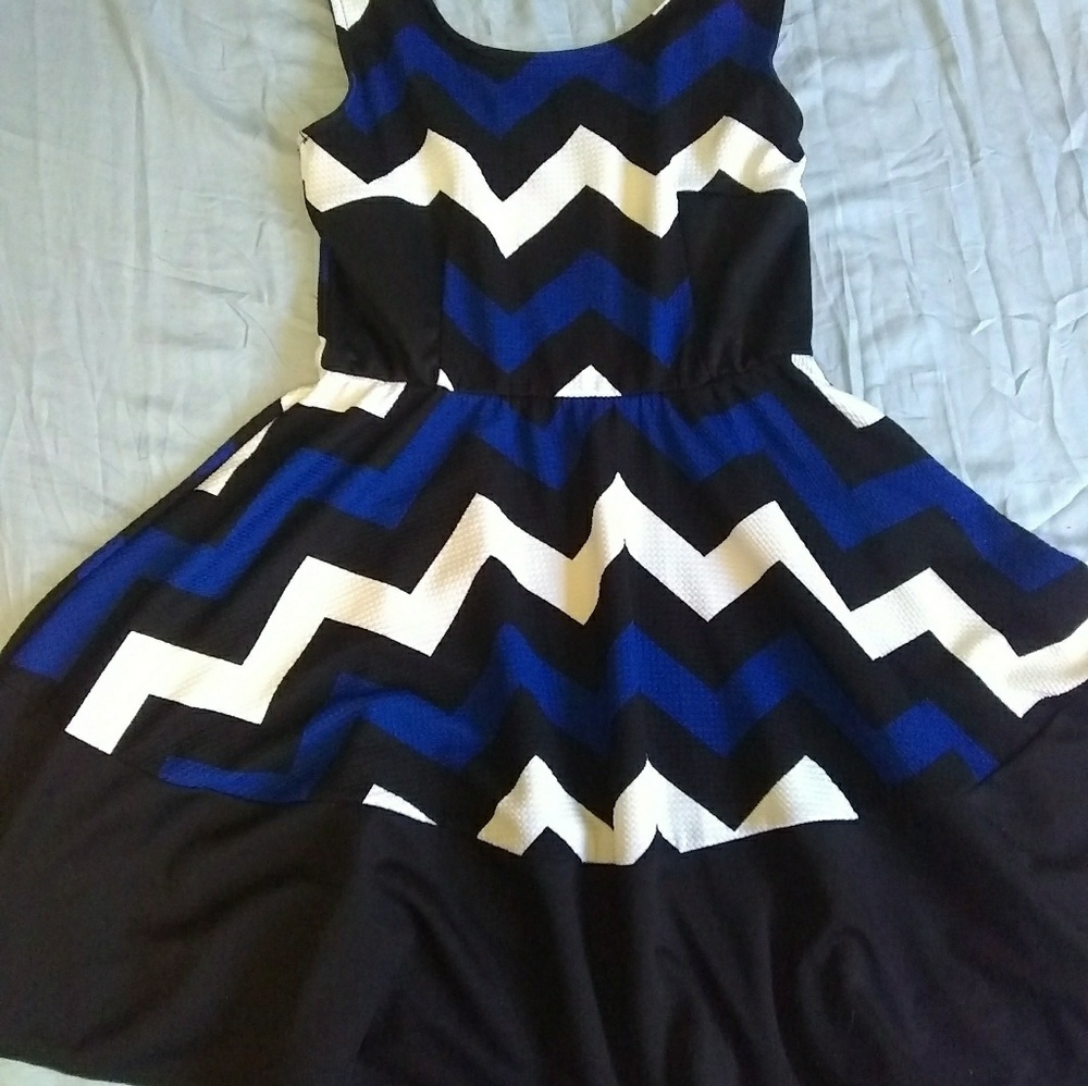 "Liberty Love" Size M Midi Dress