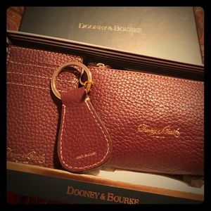 Dooney and Bourke gift set