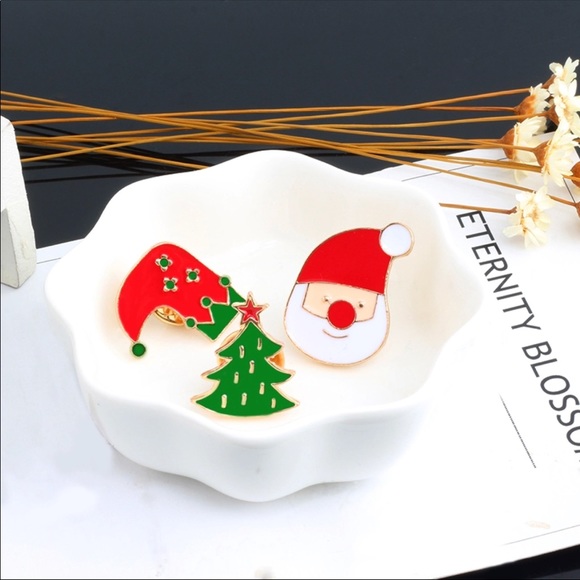 🎄Christmas Pin Set 6Pc 🎄 - Picture 3 of 5