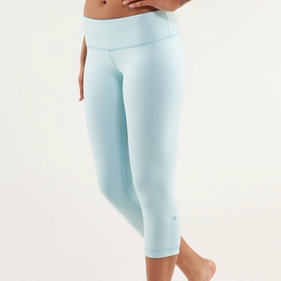 lululemon athletica Pants - LuluLemon Lulu Crops in PERFECT CONDITION