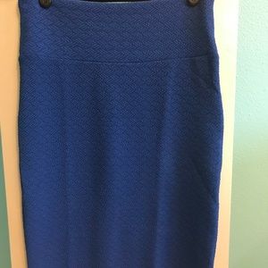 Small LuLaRoe Cassie, EUC.