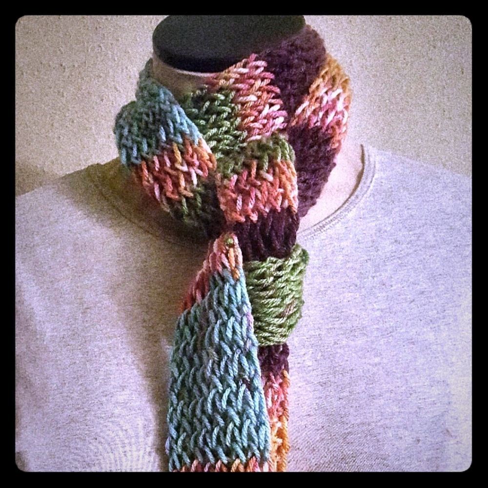 *SOLD* Handmade Knitted Scarf NWOT
