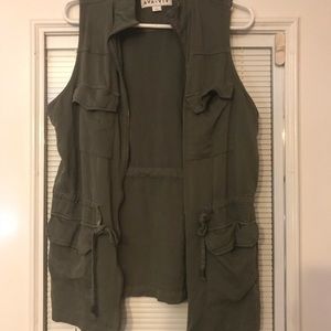 Winter Green Light Weight Vest