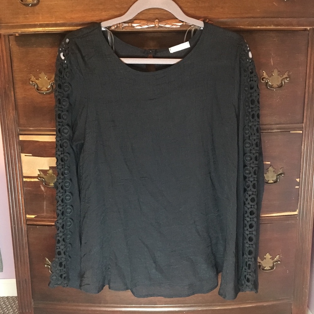 NWOT Black long sleeve blouse