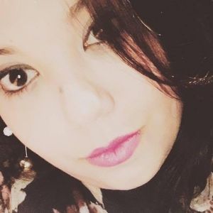 Meet your Posher, Amira