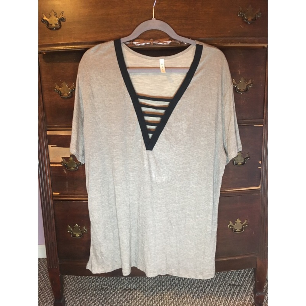 NWOT Caged front blouse