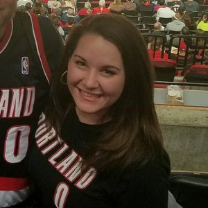 Meet your Posher, Macey