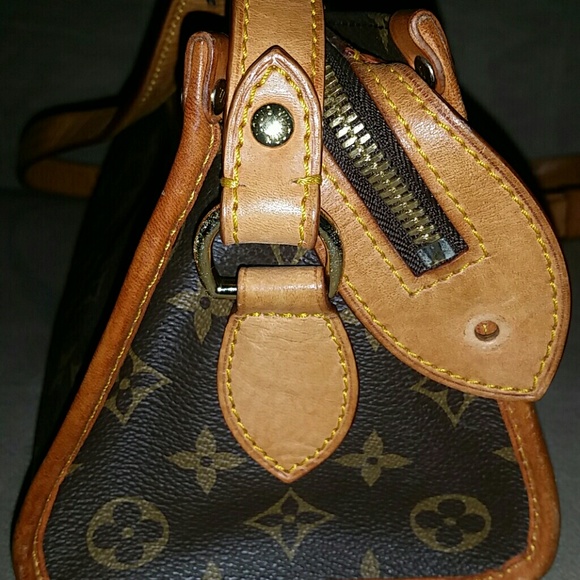 Louis vuitton Authentic monogram cross over bag - Picture 3 of 7