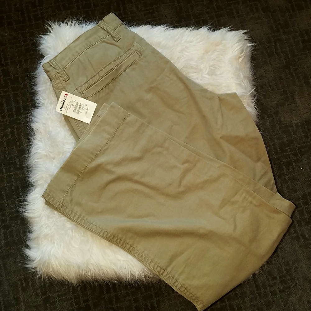 BKE  (BUCKLE)  Brooks Khaki Chinos Tan Oat color