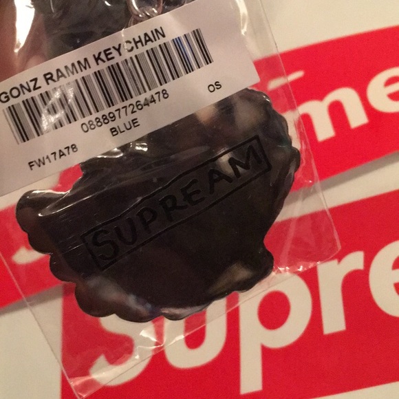 Supreme Gonz Ramm Keychain - Picture 2 of 2