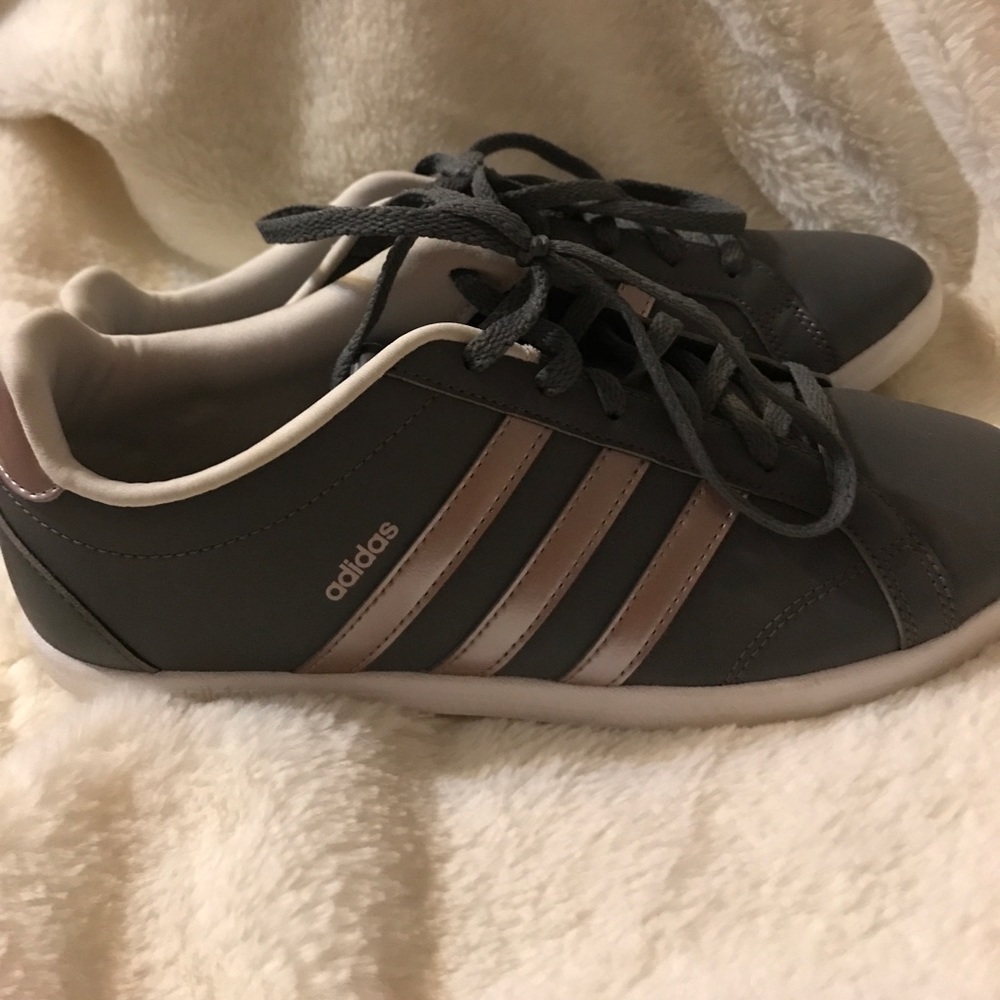 Adidas shoes size 7.5